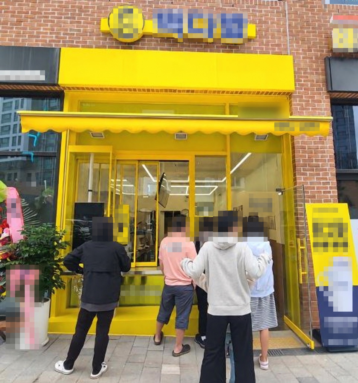 빽다방 브랜드 참고 사진. 개인정보 보호 편집본이며 해당 매물의 실사진이 아닙니다.